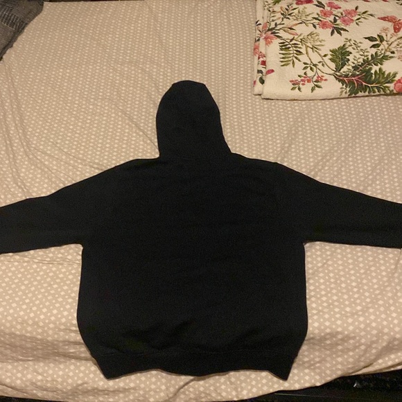 Black Nike sweater, brand new not been worn - Picture 2 of 4